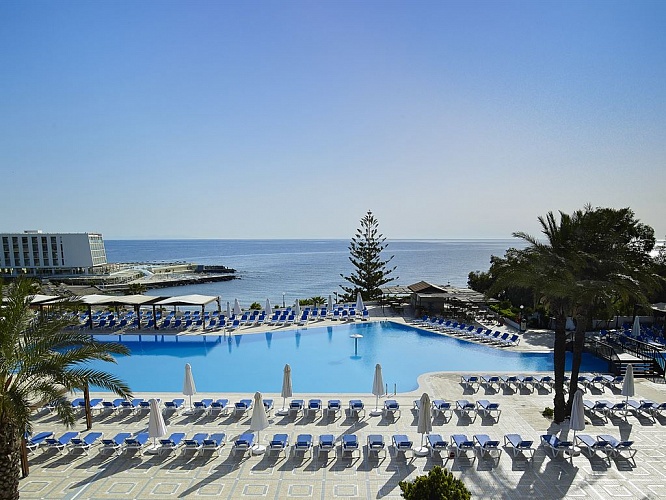 Aldemar Amilia Mare Beach Resort 5*